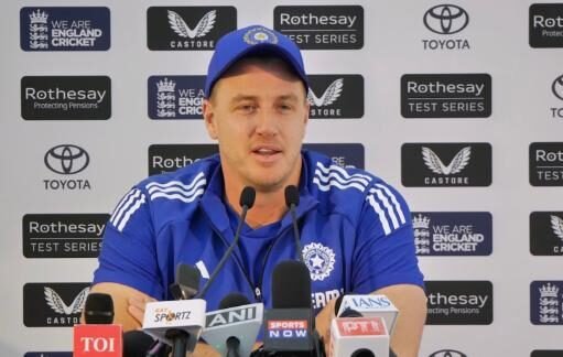 Morne Morkel Explains India’s Bowling Struggles Amid Criticism Morne Morkel Explains India's Bowling Struggles Amid Criticism