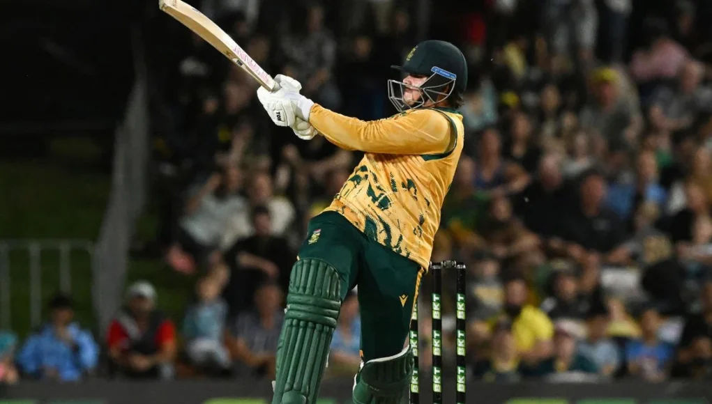 Pretorius Smashes 188* to Break Gayle’s Record